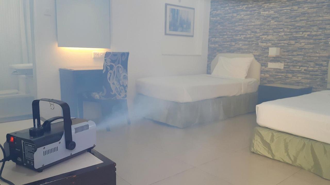Quality Guest House Kuantan Esterno foto
